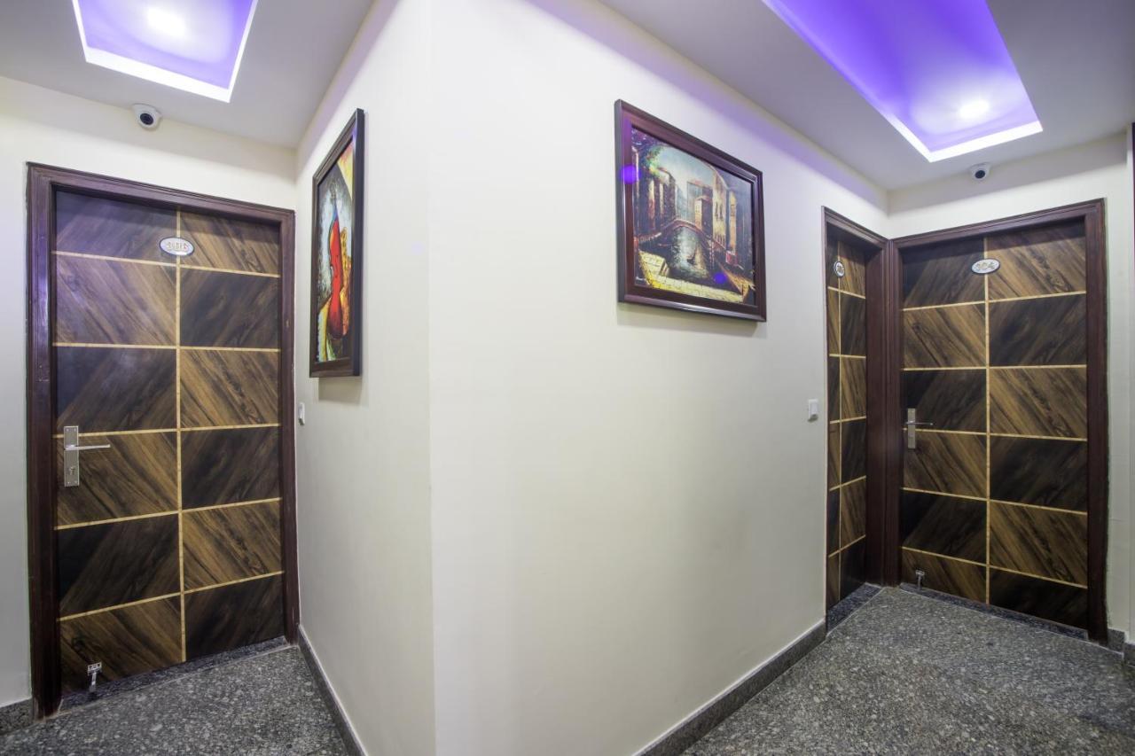 Hotel Harsha International Ню Делхи Екстериор снимка