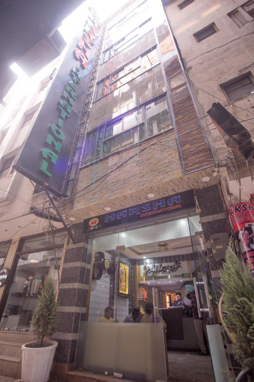 Hotel Harsha International Ню Делхи Екстериор снимка