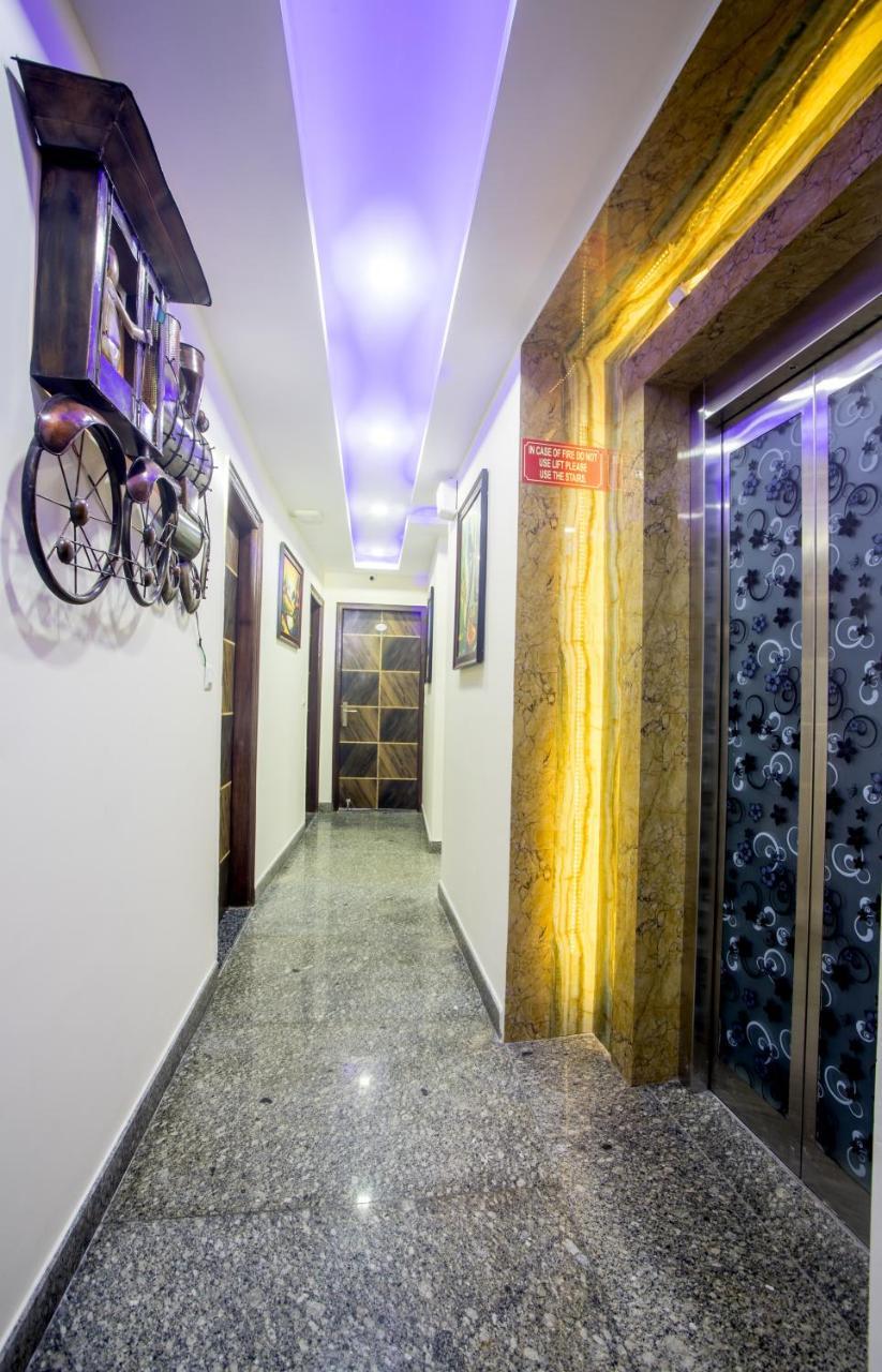 Hotel Harsha International Ню Делхи Екстериор снимка