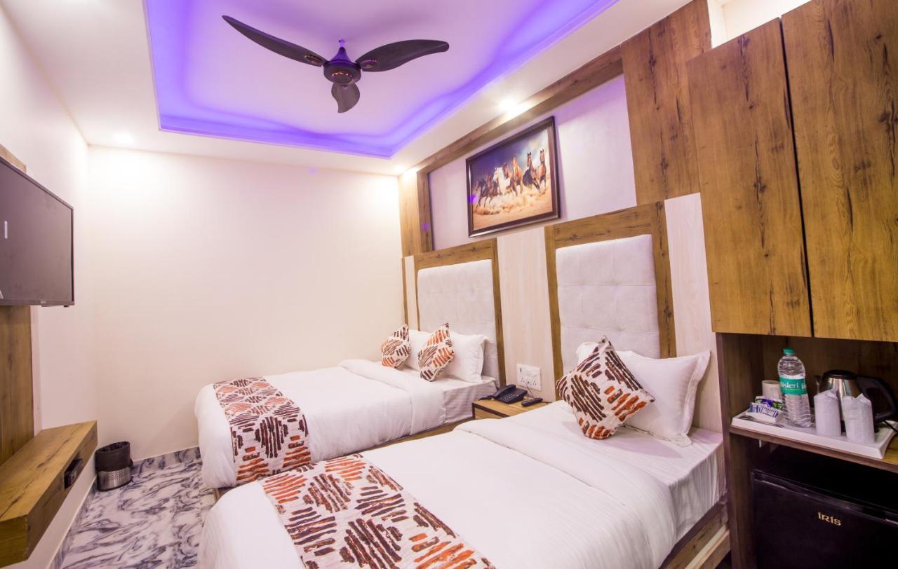 Hotel Harsha International Ню Делхи Екстериор снимка