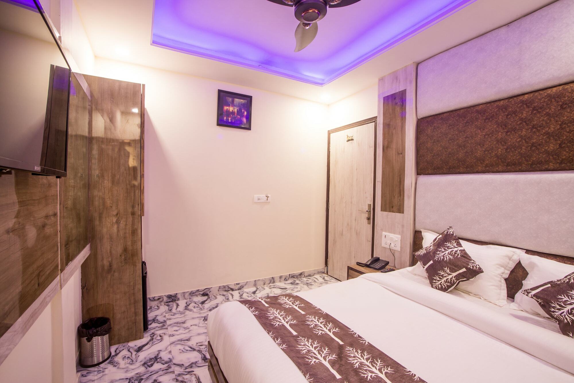 Hotel Harsha International Ню Делхи Екстериор снимка