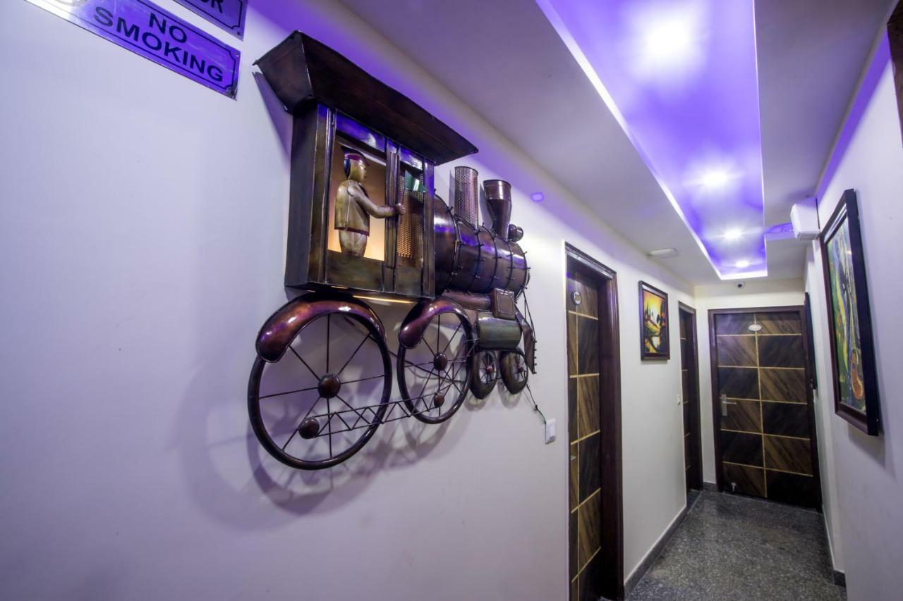 Hotel Harsha International Ню Делхи Екстериор снимка